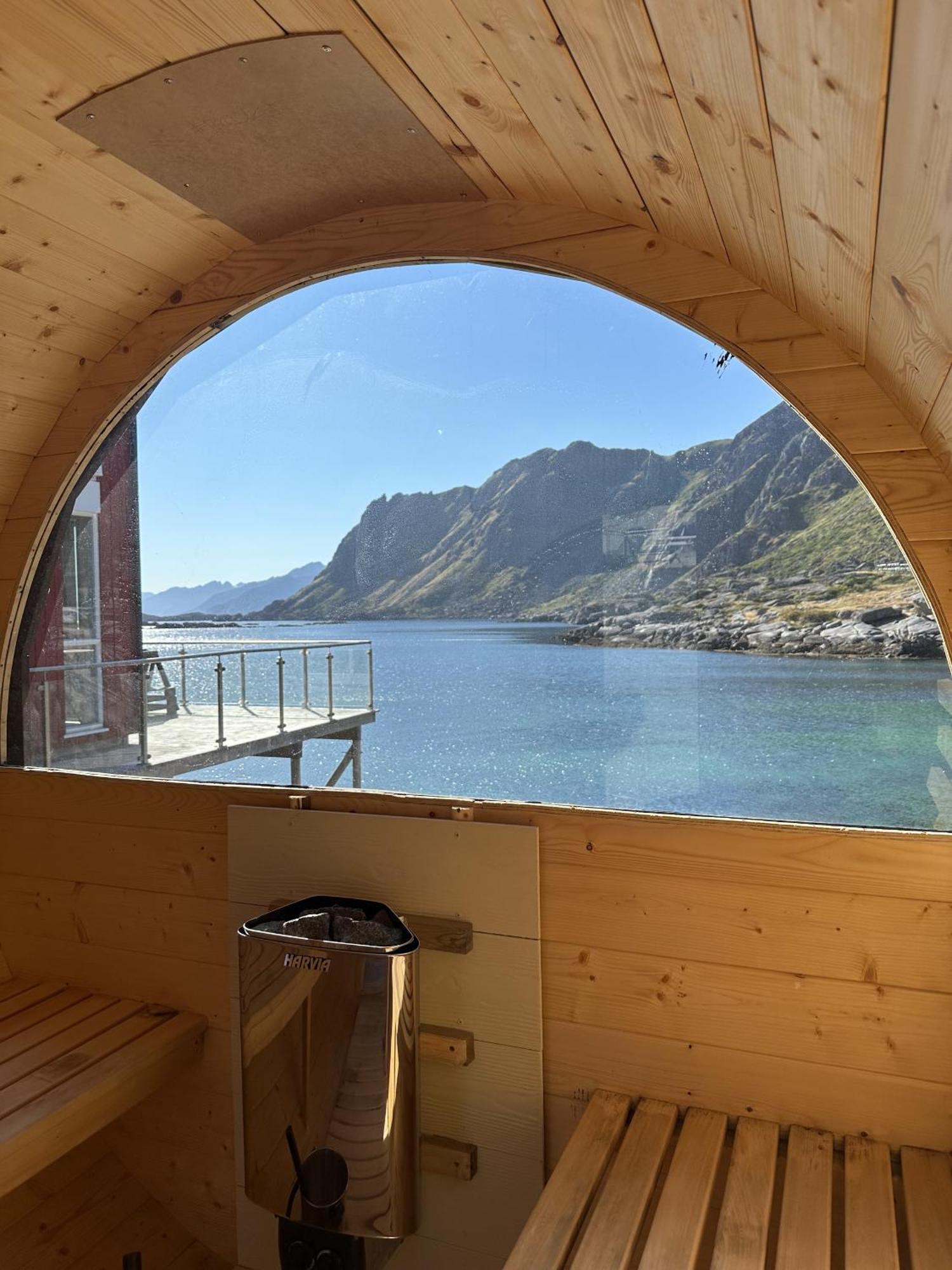 Lofoten Waterfront Luxury Lodge Ballstad Exterior foto